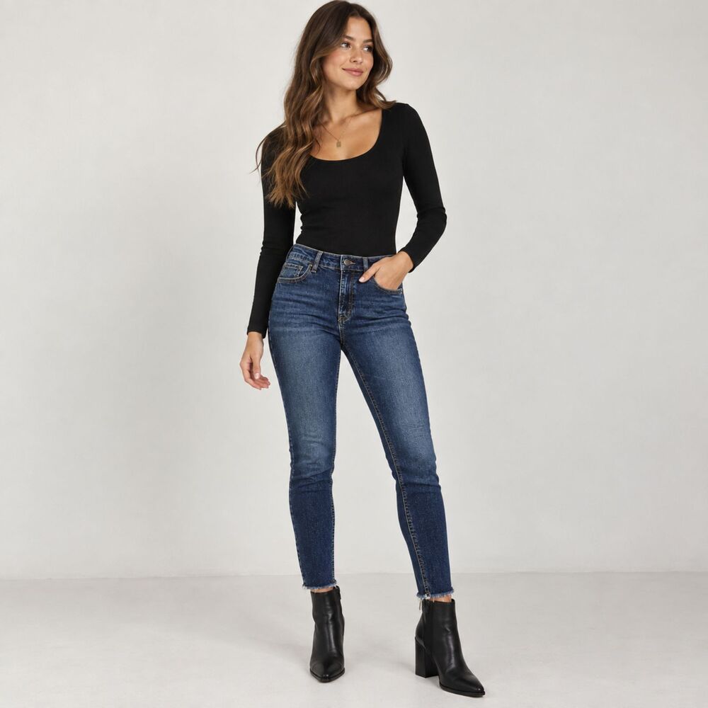 Tinseltown Skinny Jeans Womens 11/30 Dark Wash Mid Rise Stretch Raw Hem NWT